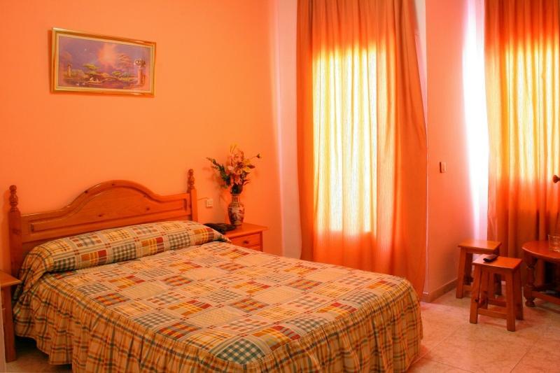 Limas Hotel 2*